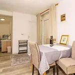One-bedroom In Lxxv * تْسْغيكفانِتْسا