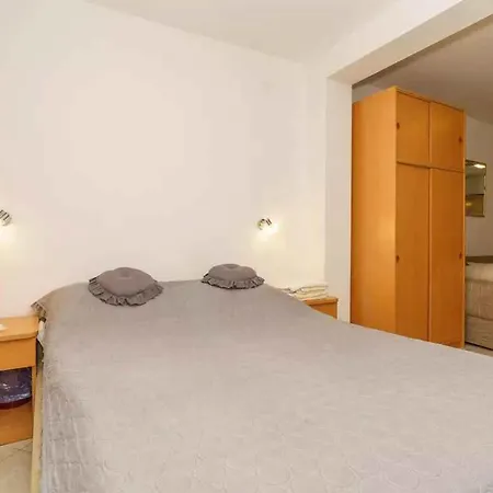 One-bedroom In Lxxv Цриквеница