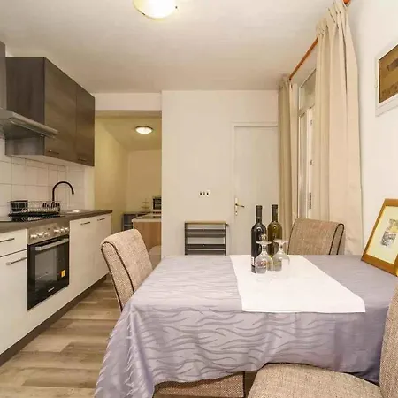 One-bedroom In Lxxv * Цриквеница