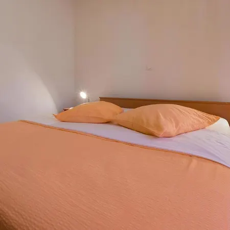 One-bedroom In Lxxv * 茨里克韦尼察