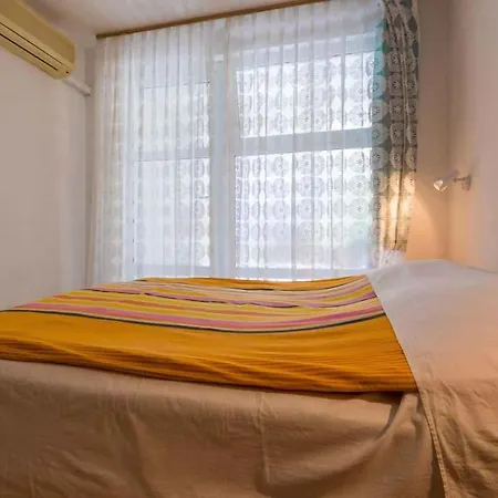 公寓 One-bedroom In Lxxv 茨里克韦尼察