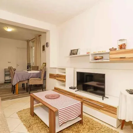 One-bedroom In Lxxv