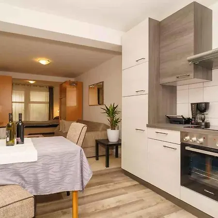 One-bedroom In Lxxv Apartmán *