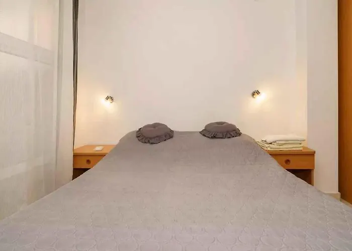 One-bedroom In Lxxv شقة تْسْغيكفانِتْسا
